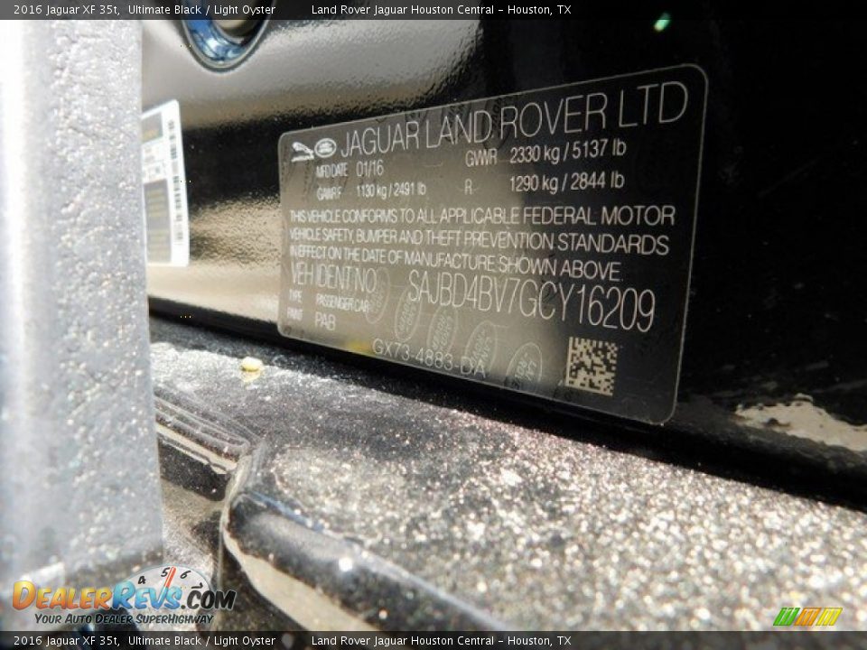 2016 Jaguar XF 35t Ultimate Black / Light Oyster Photo #21