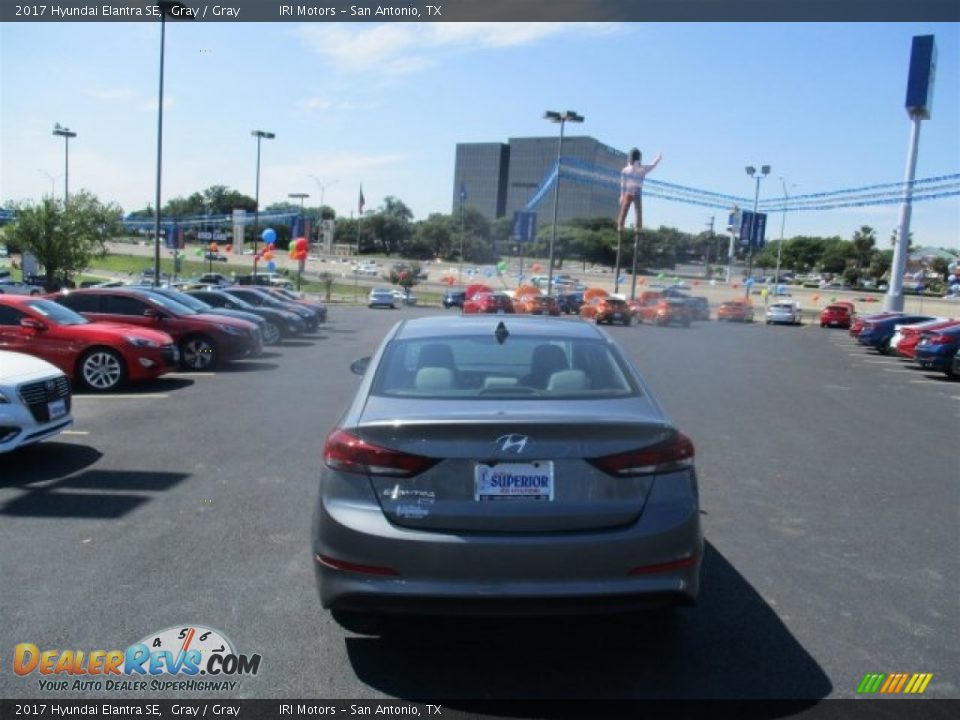 2017 Hyundai Elantra SE Gray / Gray Photo #5