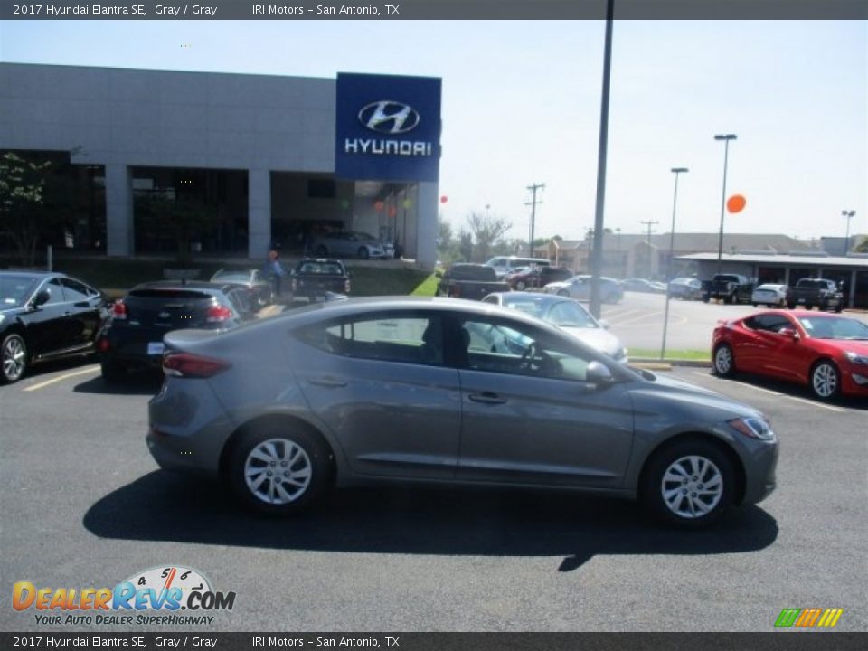 2017 Hyundai Elantra SE Gray / Gray Photo #7