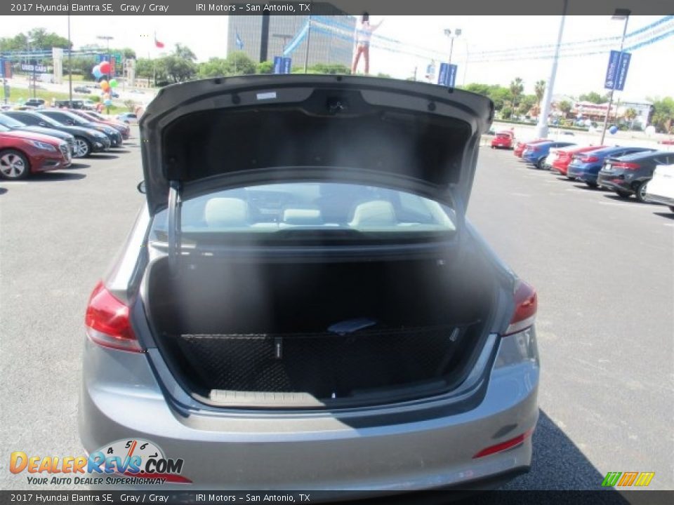 2017 Hyundai Elantra SE Gray / Gray Photo #9