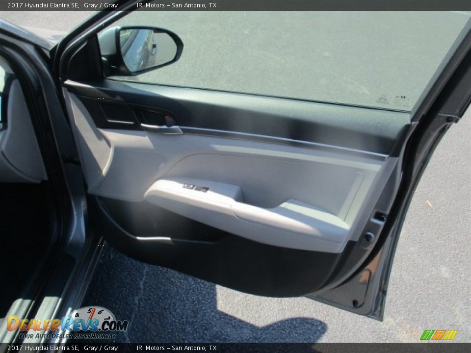 2017 Hyundai Elantra SE Gray / Gray Photo #18