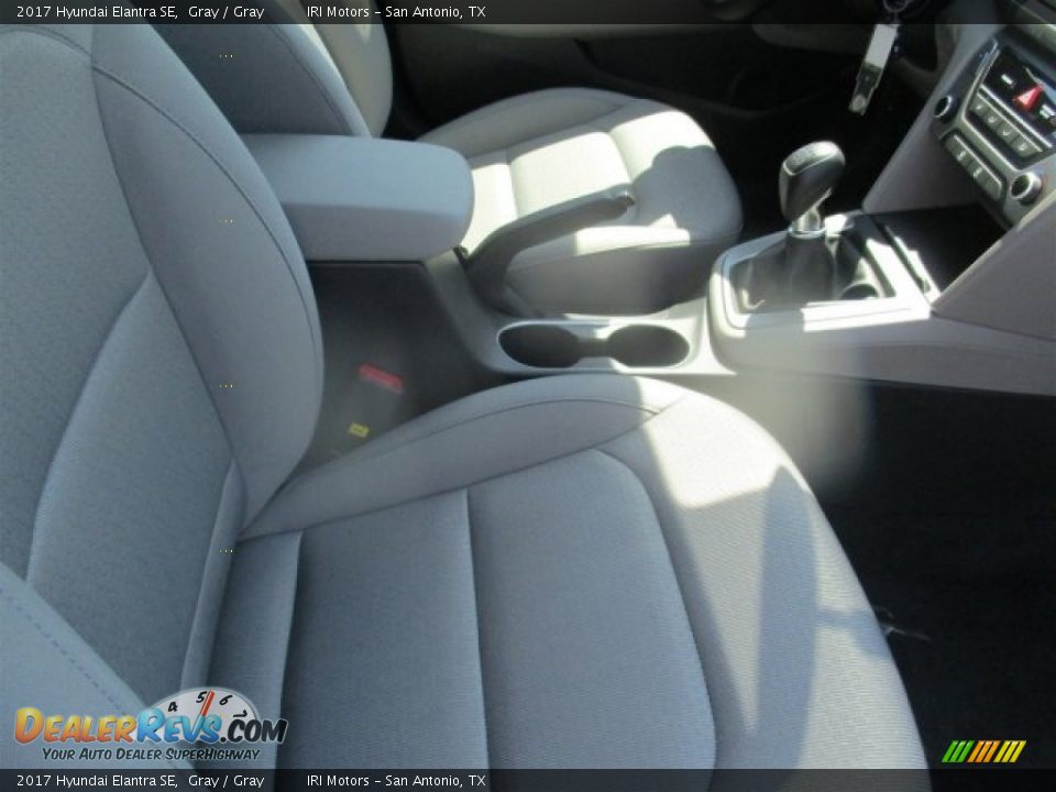2017 Hyundai Elantra SE Gray / Gray Photo #19