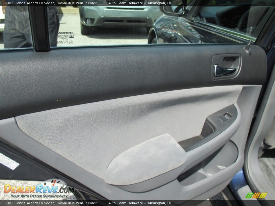 2007 Honda Accord LX Sedan Royal Blue Pearl / Black Photo #22
