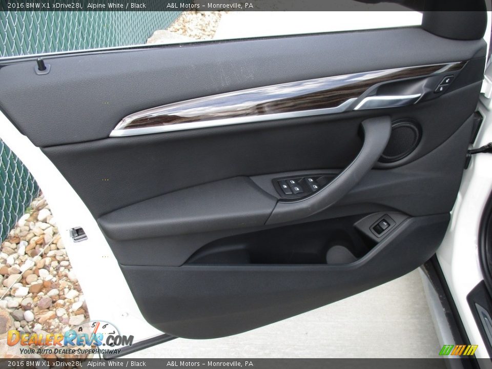 2016 BMW X1 xDrive28i Alpine White / Black Photo #10