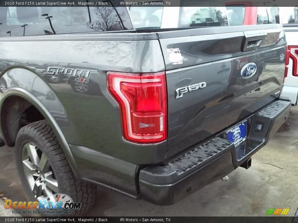 2016 Ford F150 Lariat SuperCrew 4x4 Magnetic / Black Photo #11