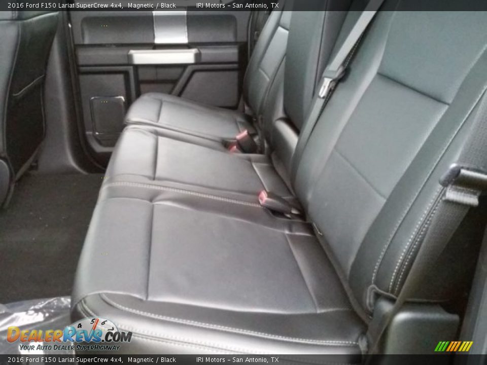 2016 Ford F150 Lariat SuperCrew 4x4 Magnetic / Black Photo #18