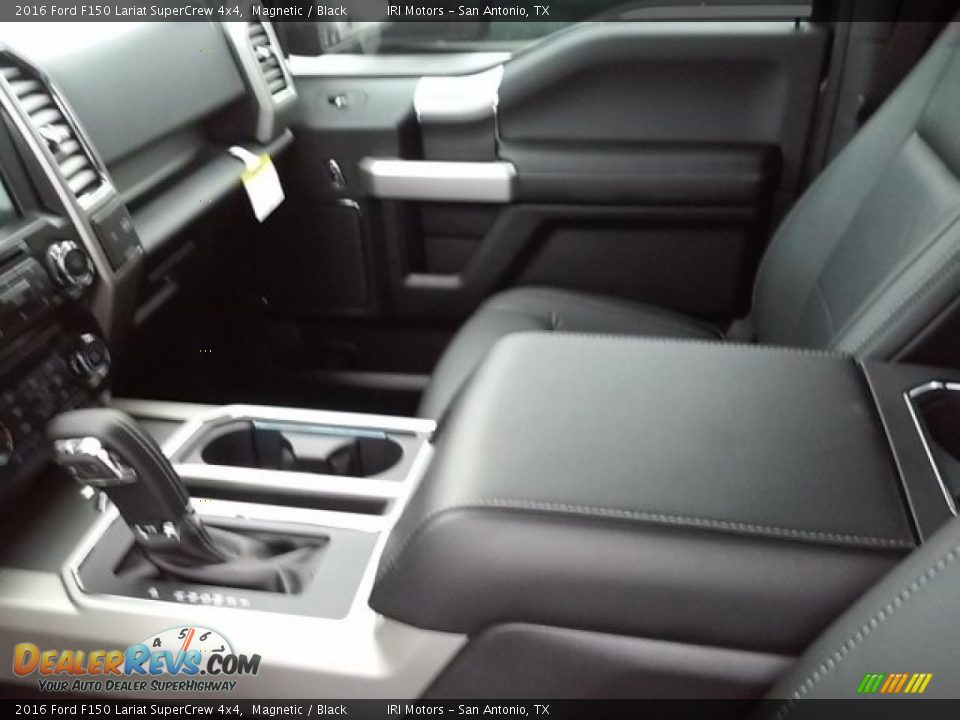 2016 Ford F150 Lariat SuperCrew 4x4 Magnetic / Black Photo #23