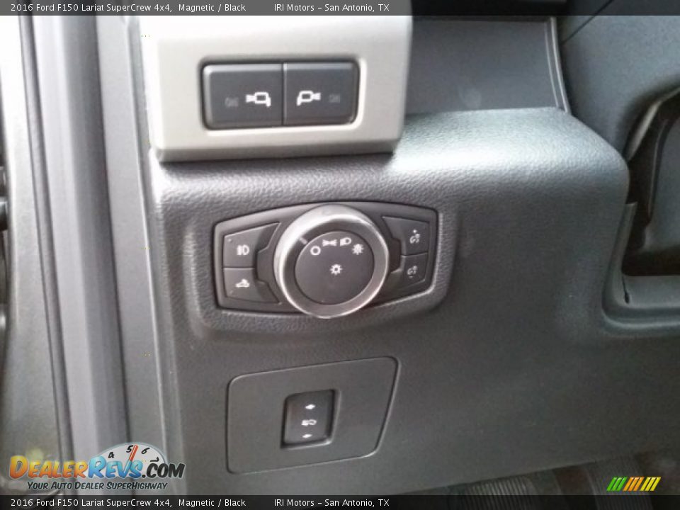2016 Ford F150 Lariat SuperCrew 4x4 Magnetic / Black Photo #25