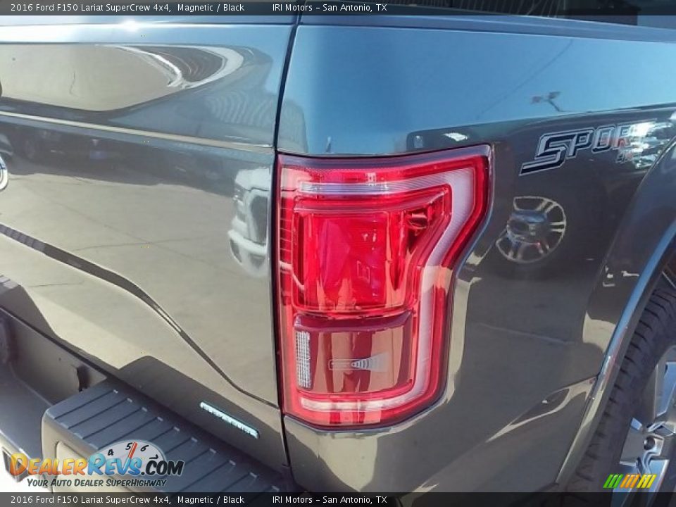 2016 Ford F150 Lariat SuperCrew 4x4 Magnetic / Black Photo #30