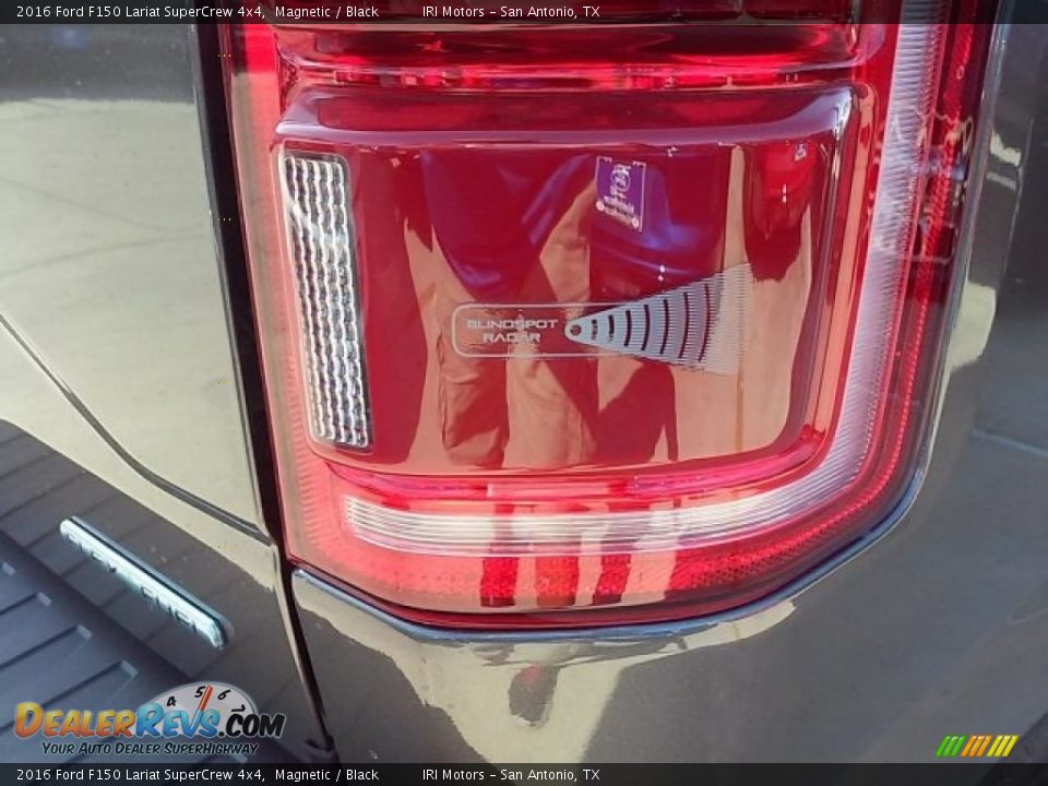 2016 Ford F150 Lariat SuperCrew 4x4 Magnetic / Black Photo #31