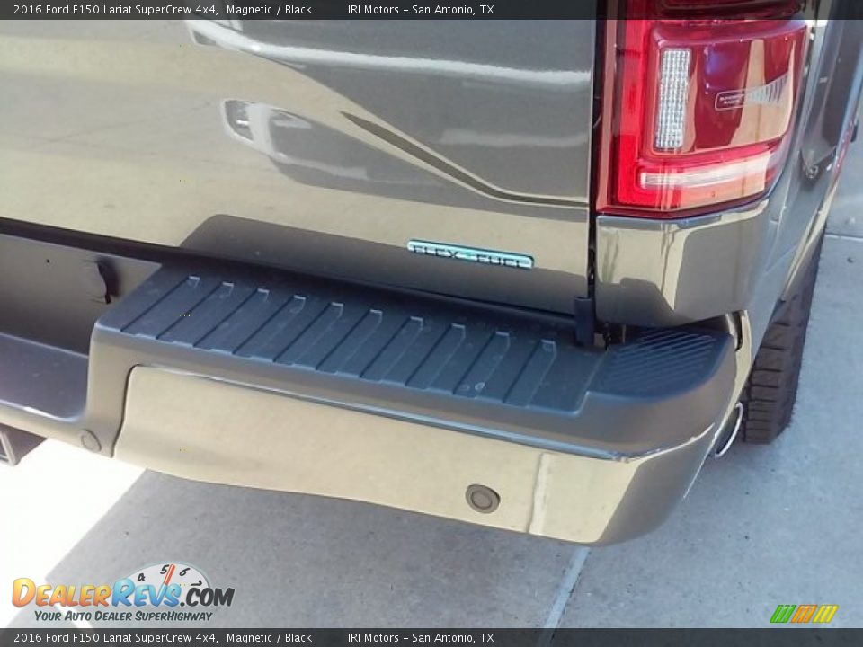 2016 Ford F150 Lariat SuperCrew 4x4 Magnetic / Black Photo #33