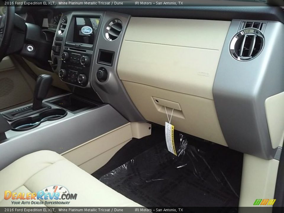 2016 Ford Expedition EL XLT White Platinum Metallic Tricoat / Dune Photo #9
