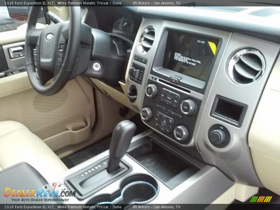 2016 Ford Expedition EL XLT White Platinum Metallic Tricoat / Dune Photo #12