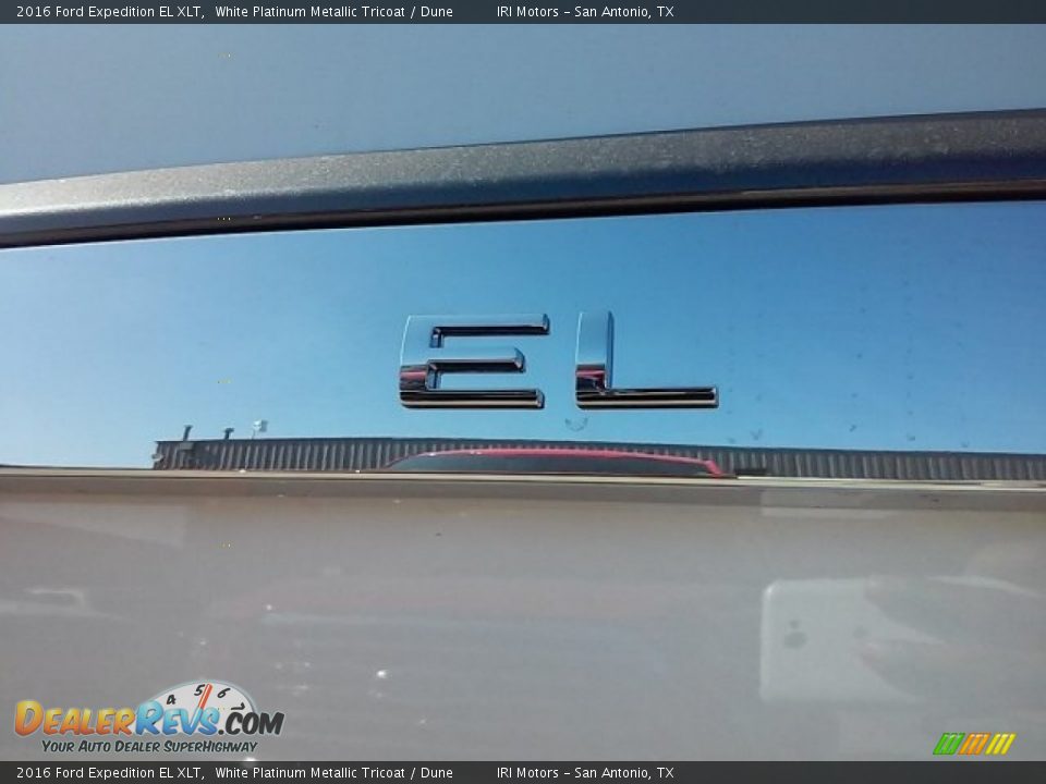 2016 Ford Expedition EL XLT White Platinum Metallic Tricoat / Dune Photo #20