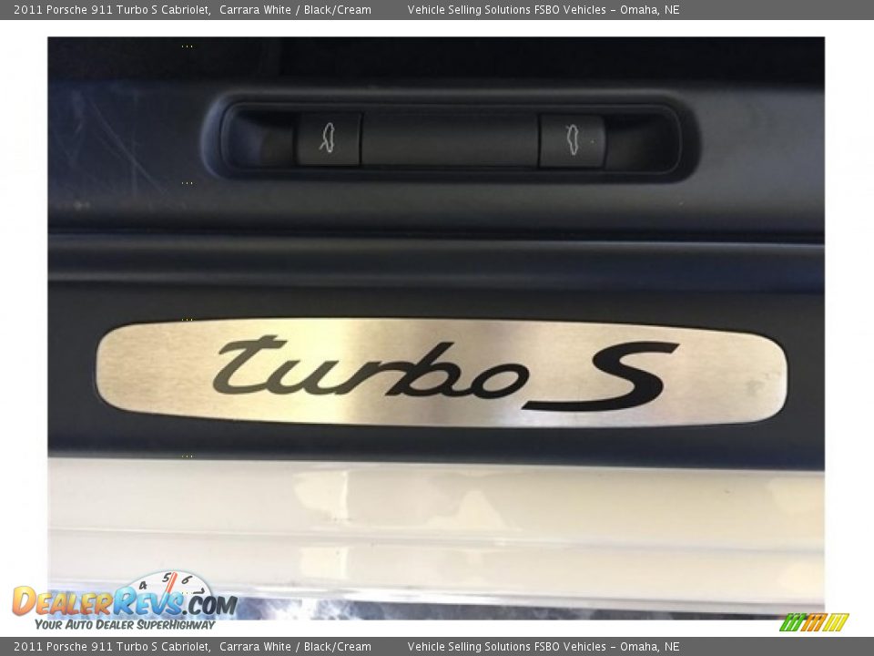 2011 Porsche 911 Turbo S Cabriolet Logo Photo #22