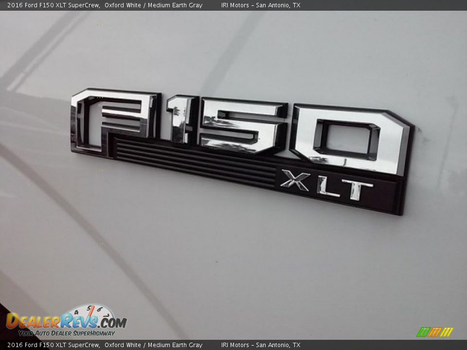 2016 Ford F150 XLT SuperCrew Oxford White / Medium Earth Gray Photo #18