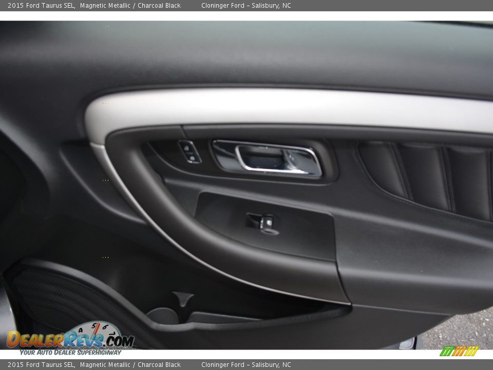 2015 Ford Taurus SEL Magnetic Metallic / Charcoal Black Photo #14