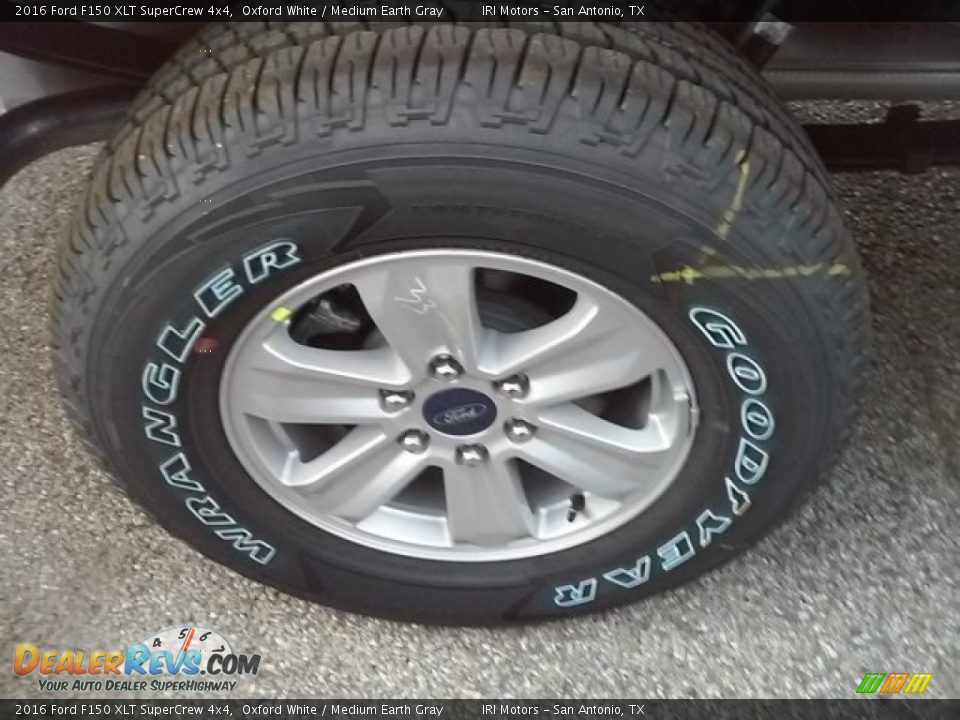 2016 Ford F150 XLT SuperCrew 4x4 Oxford White / Medium Earth Gray Photo #4