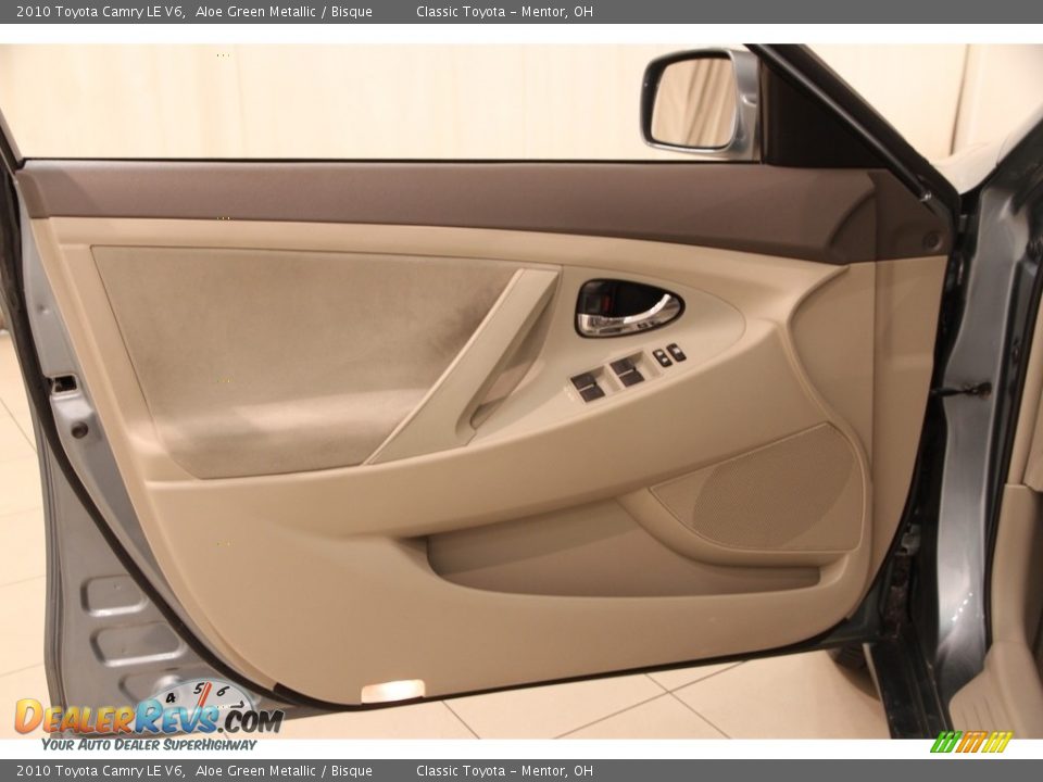 Door Panel of 2010 Toyota Camry LE V6 Photo #4
