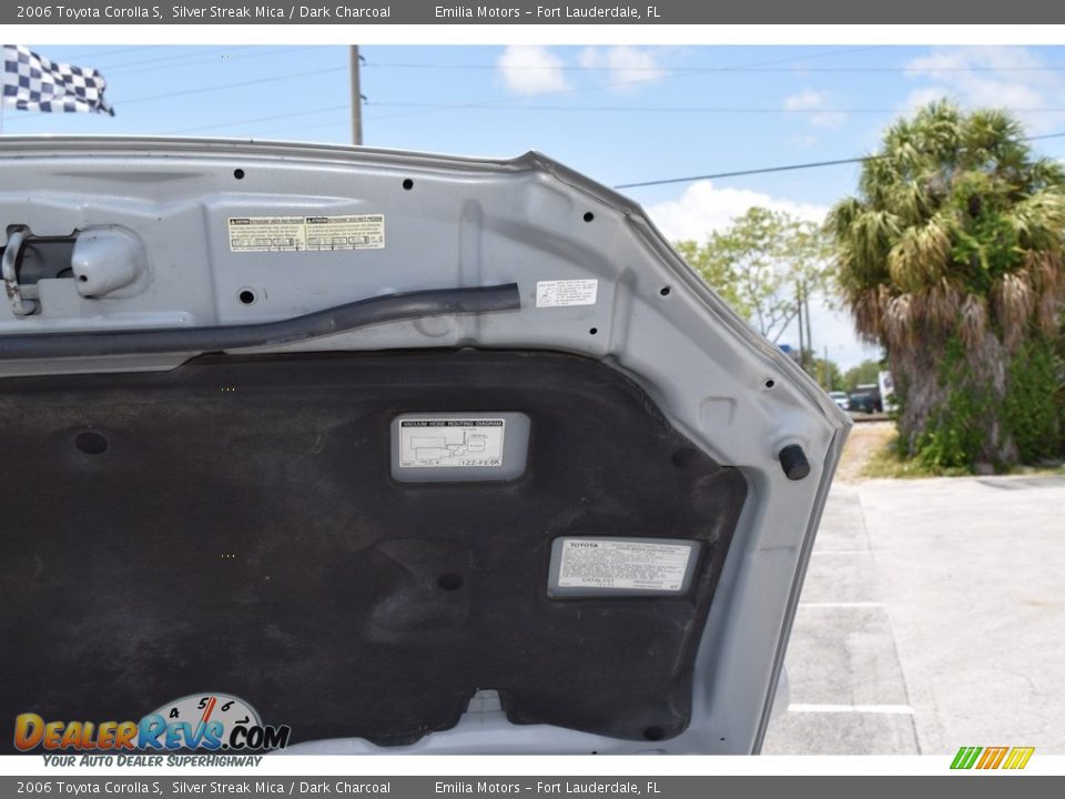 2006 Toyota Corolla S Silver Streak Mica / Dark Charcoal Photo #31