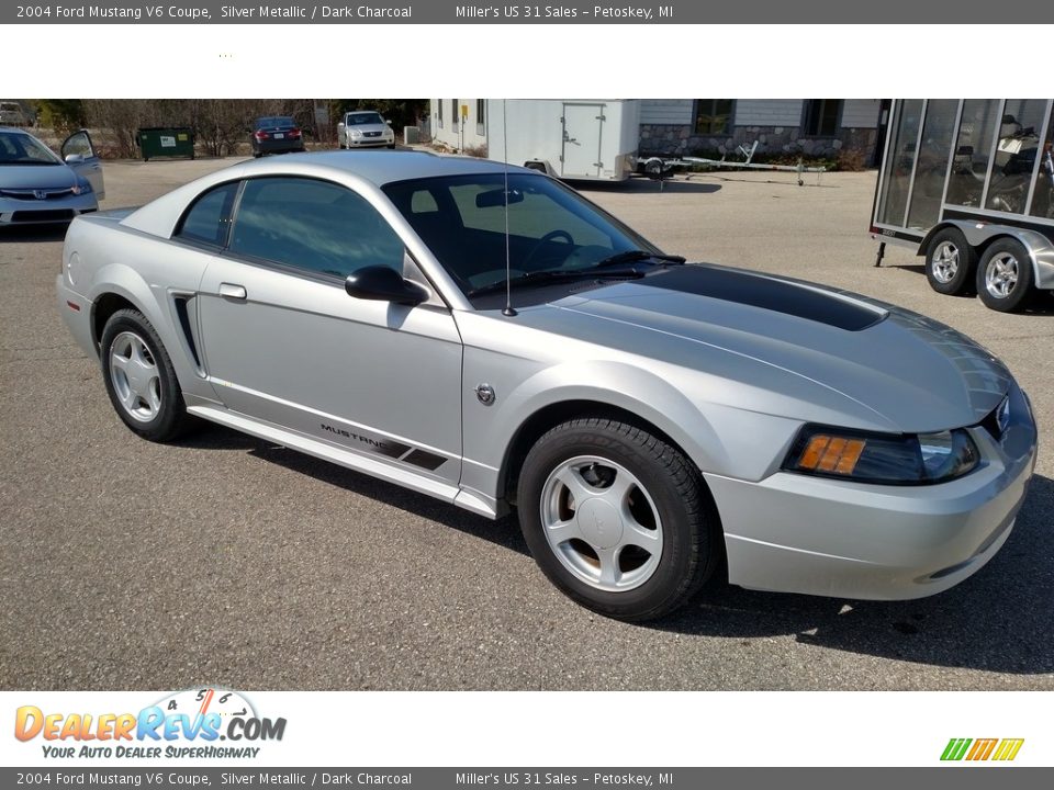 2004 Ford Mustang V6 Coupe Silver Metallic / Dark Charcoal Photo #1