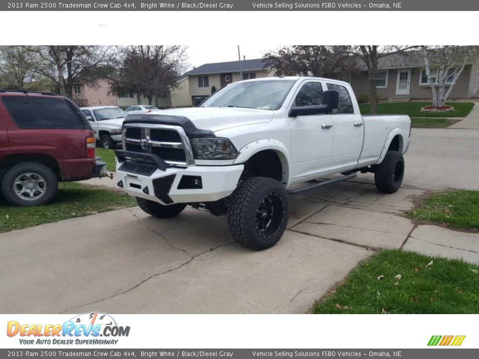 2013 Ram 2500 Tradesman Crew Cab 4x4 Bright White / Black/Diesel Gray Photo #2