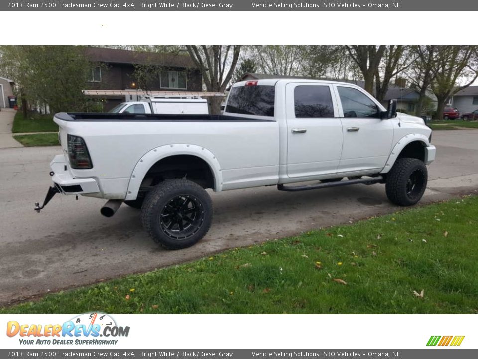 2013 Ram 2500 Tradesman Crew Cab 4x4 Bright White / Black/Diesel Gray Photo #3