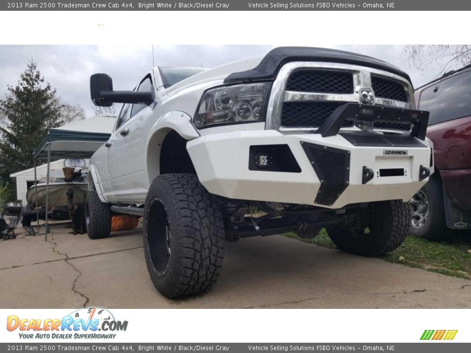 2013 Ram 2500 Tradesman Crew Cab 4x4 Bright White / Black/Diesel Gray Photo #4