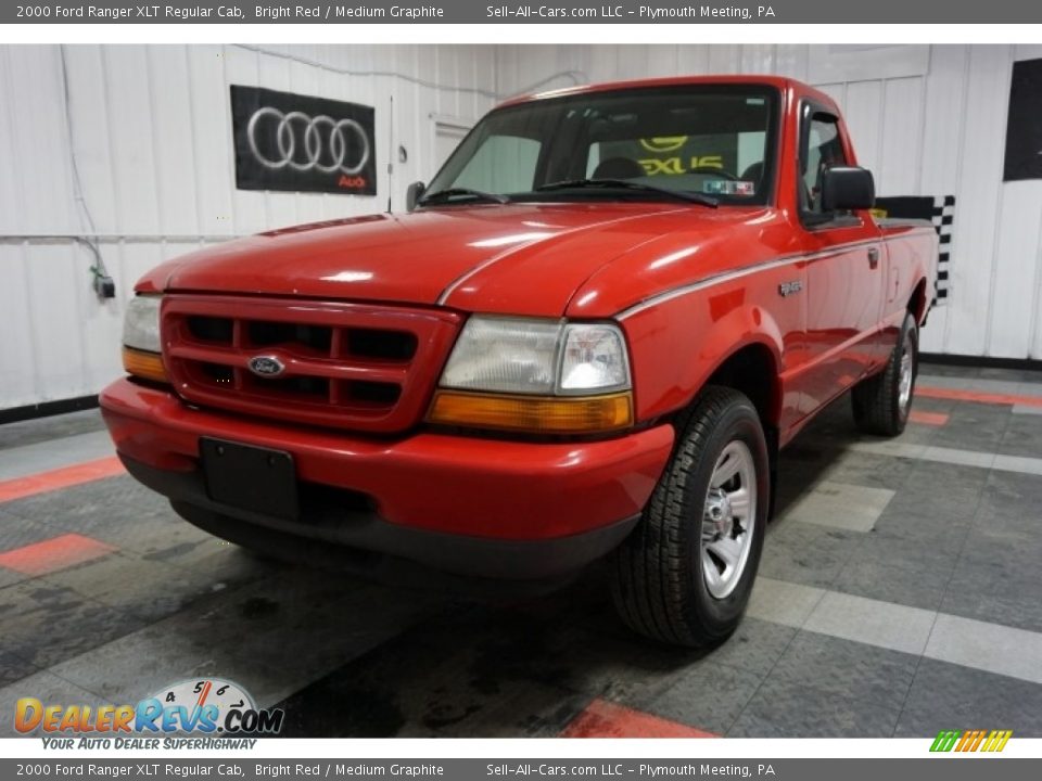 2000 Ford Ranger XLT Regular Cab Bright Red / Medium Graphite Photo #3