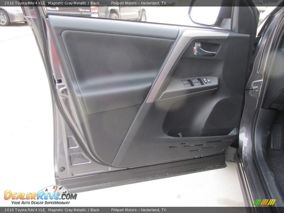 2016 Toyota RAV4 XLE Magnetic Gray Metallic / Black Photo #20