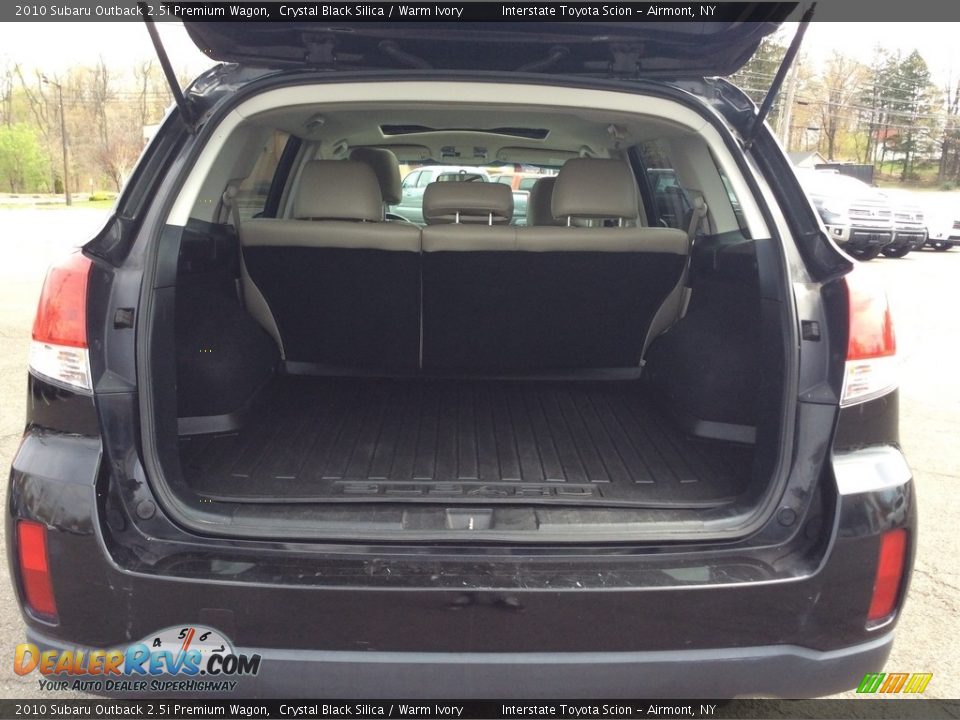 2010 Subaru Outback 2.5i Premium Wagon Crystal Black Silica / Warm Ivory Photo #18