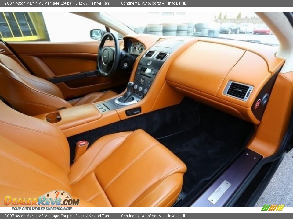 Dashboard of 2007 Aston Martin V8 Vantage Coupe Photo #16