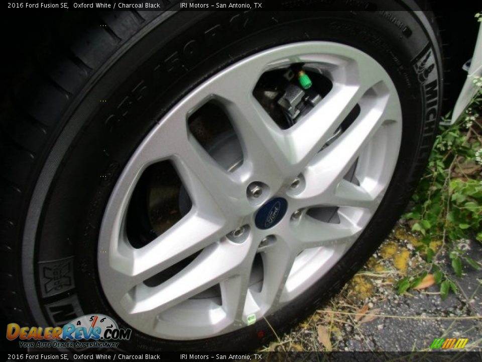 2016 Ford Fusion SE Oxford White / Charcoal Black Photo #3