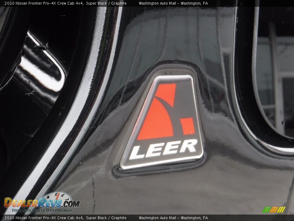2010 Nissan Frontier Pro-4X Crew Cab 4x4 Super Black / Graphite Photo #7