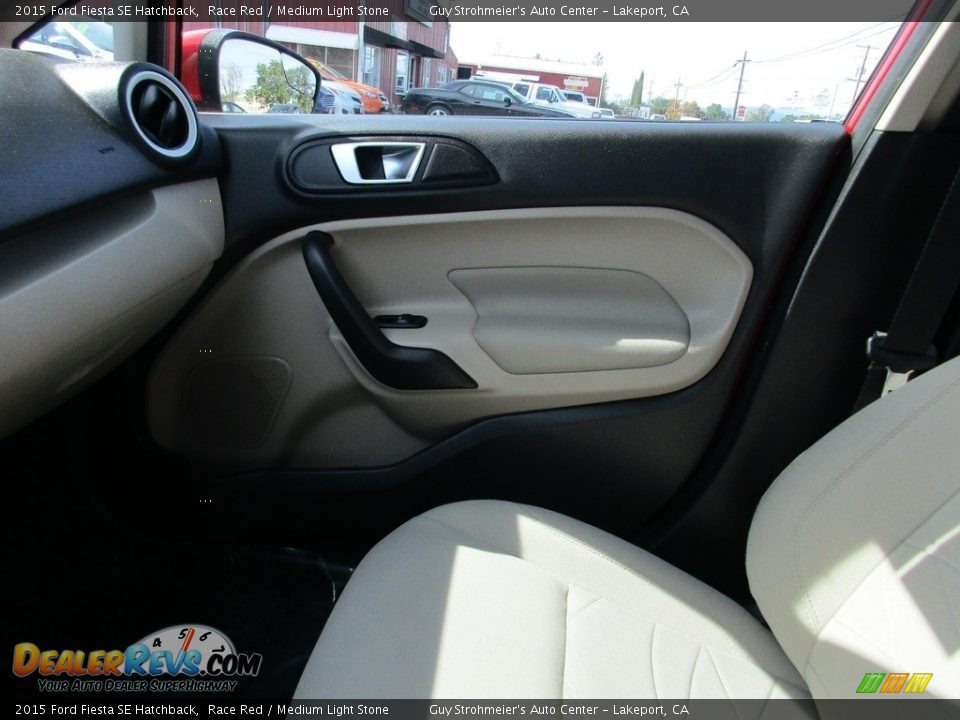 2015 Ford Fiesta SE Hatchback Race Red / Medium Light Stone Photo #16