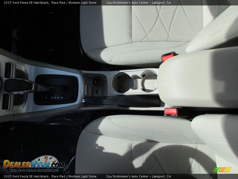 2015 Ford Fiesta SE Hatchback Race Red / Medium Light Stone Photo #18