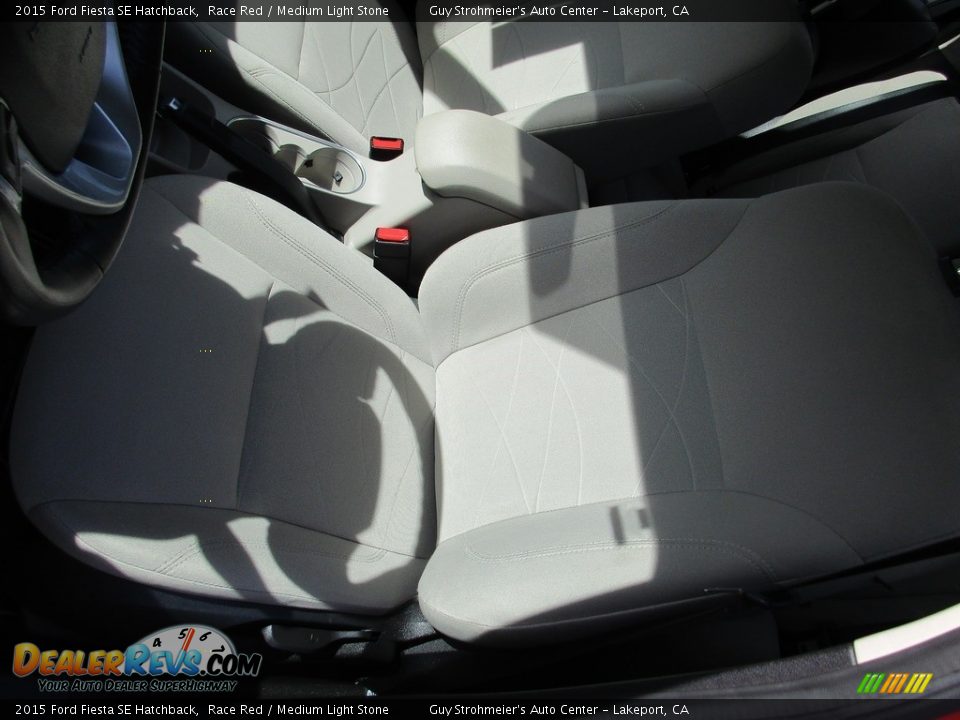 2015 Ford Fiesta SE Hatchback Race Red / Medium Light Stone Photo #19