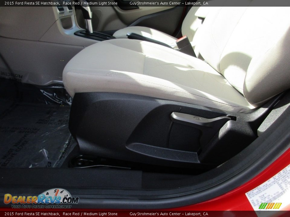 2015 Ford Fiesta SE Hatchback Race Red / Medium Light Stone Photo #20