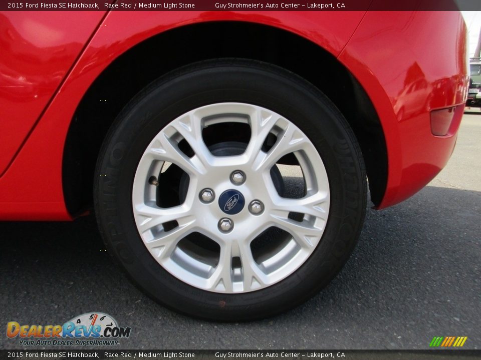 2015 Ford Fiesta SE Hatchback Race Red / Medium Light Stone Photo #25