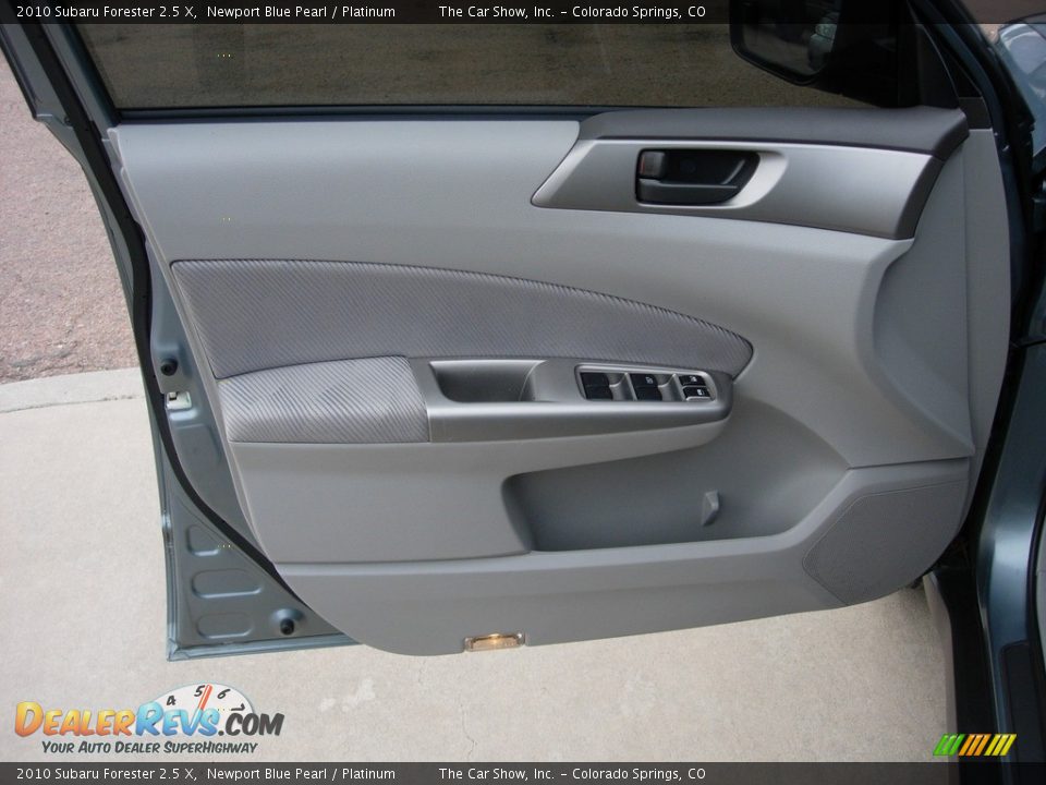 2010 Subaru Forester 2.5 X Newport Blue Pearl / Platinum Photo #17