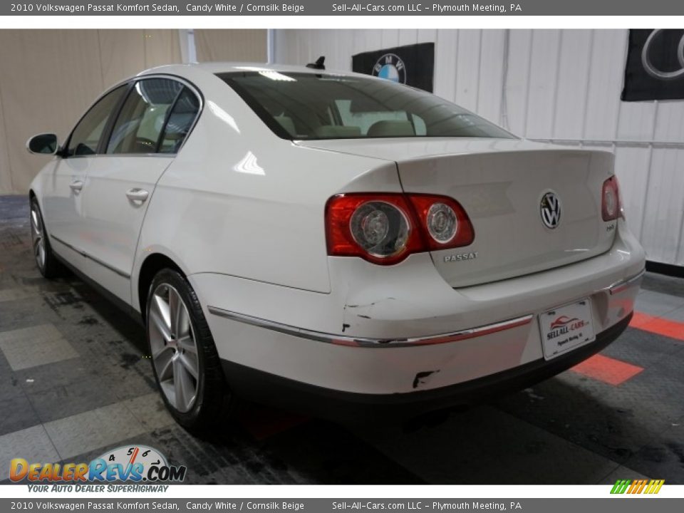 2010 Volkswagen Passat Komfort Sedan Candy White / Cornsilk Beige Photo #10