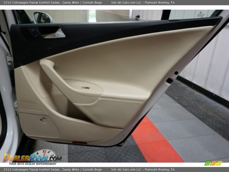 2010 Volkswagen Passat Komfort Sedan Candy White / Cornsilk Beige Photo #16
