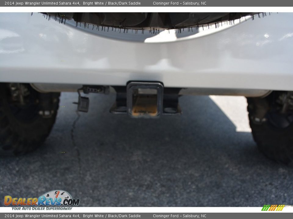 2014 Jeep Wrangler Unlimited Sahara 4x4 Bright White / Black/Dark Saddle Photo #9
