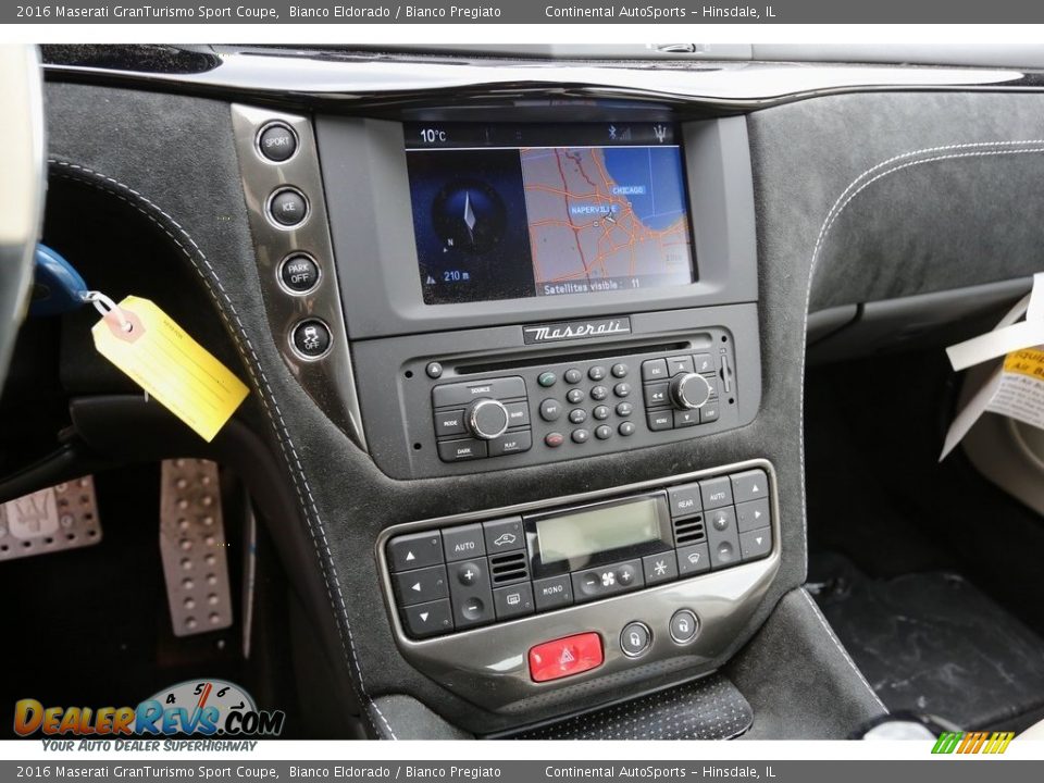 Controls of 2016 Maserati GranTurismo Sport Coupe Photo #11