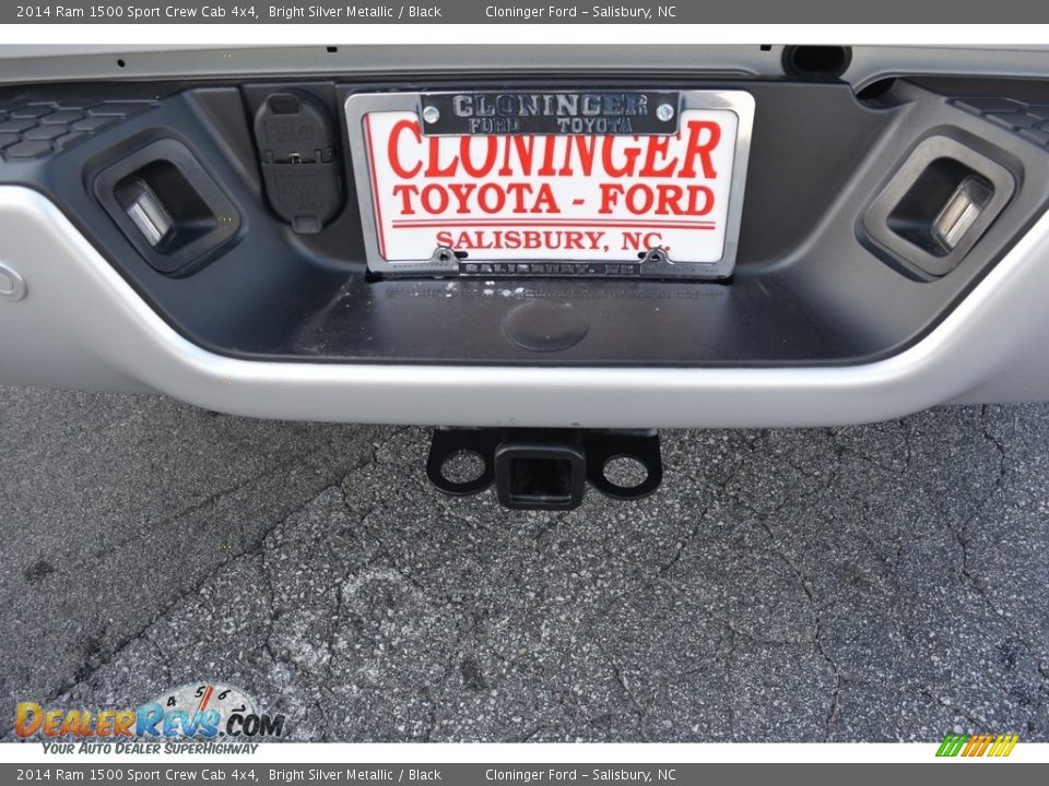 2014 Ram 1500 Sport Crew Cab 4x4 Bright Silver Metallic / Black Photo #8