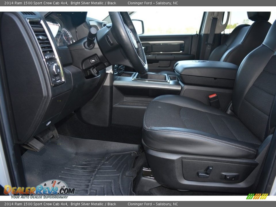2014 Ram 1500 Sport Crew Cab 4x4 Bright Silver Metallic / Black Photo #12