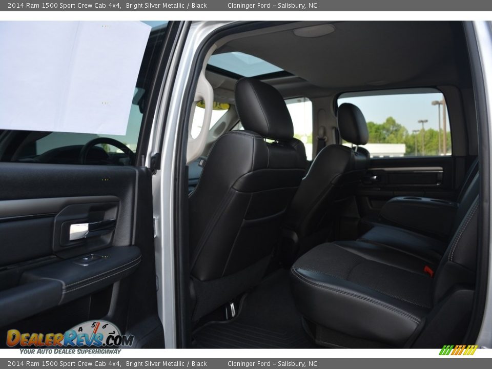 2014 Ram 1500 Sport Crew Cab 4x4 Bright Silver Metallic / Black Photo #14
