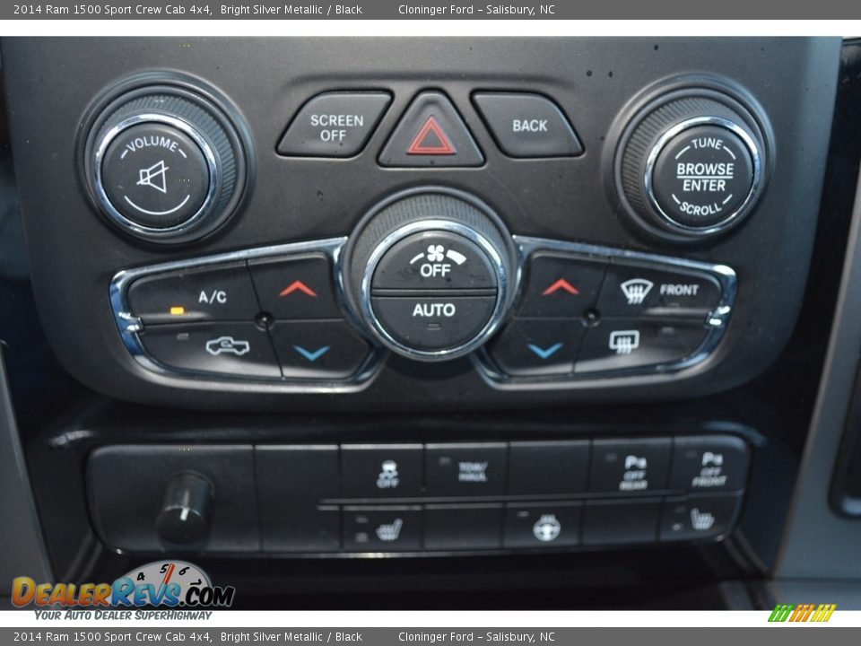 2014 Ram 1500 Sport Crew Cab 4x4 Bright Silver Metallic / Black Photo #23