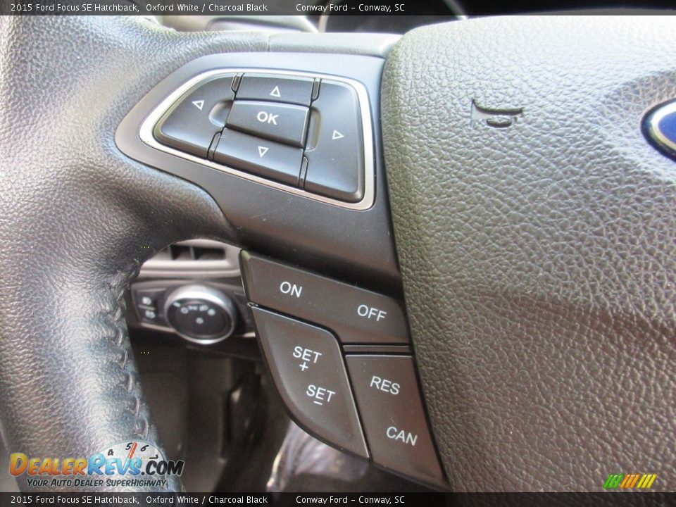 2015 Ford Focus SE Hatchback Oxford White / Charcoal Black Photo #30