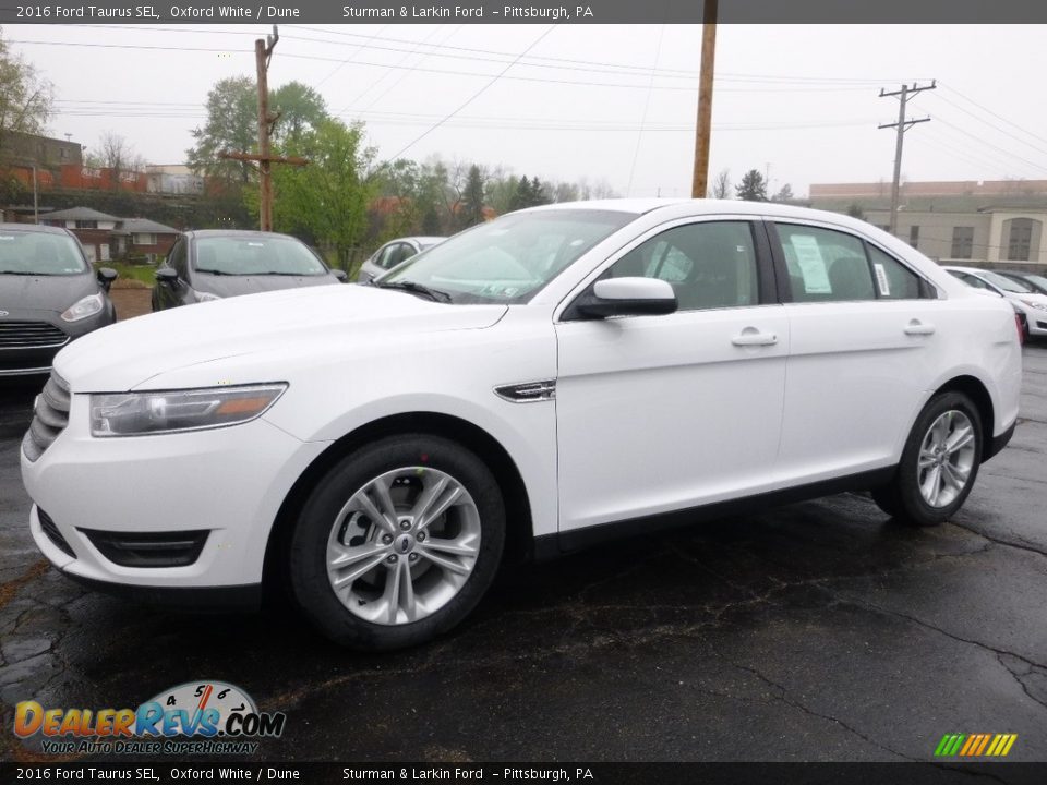 2016 Ford Taurus SEL Oxford White / Dune Photo #4